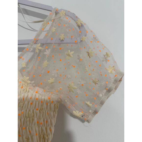 Le Lis Daisy Crop Top Size Medium - Picture 4 of 6